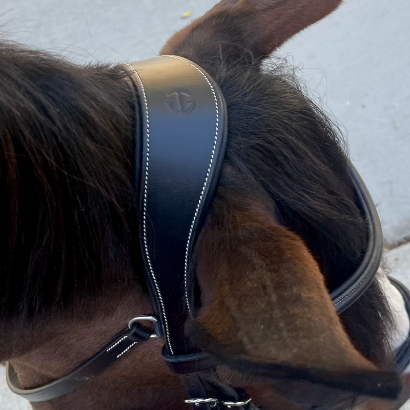 Deauville - Black Leather Anatomical Jumper Bridle